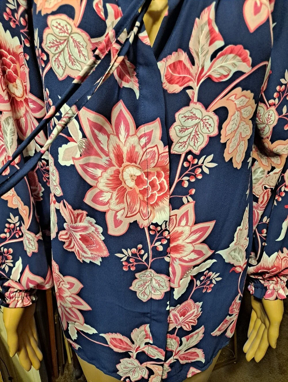 Finn & Grace Navy Floral Tie-Neck Flowy Blouse